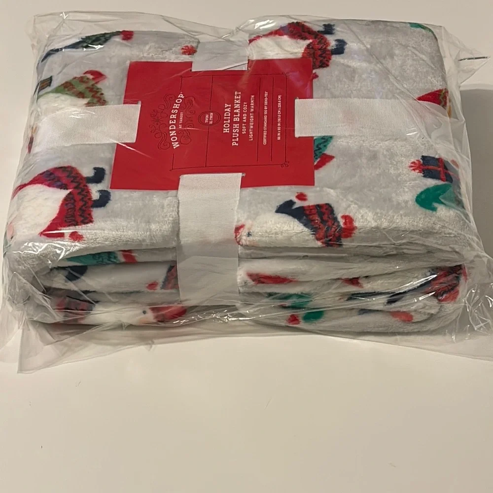 Wondershop Gnome Festive Holiday Plush Blanket in Gray